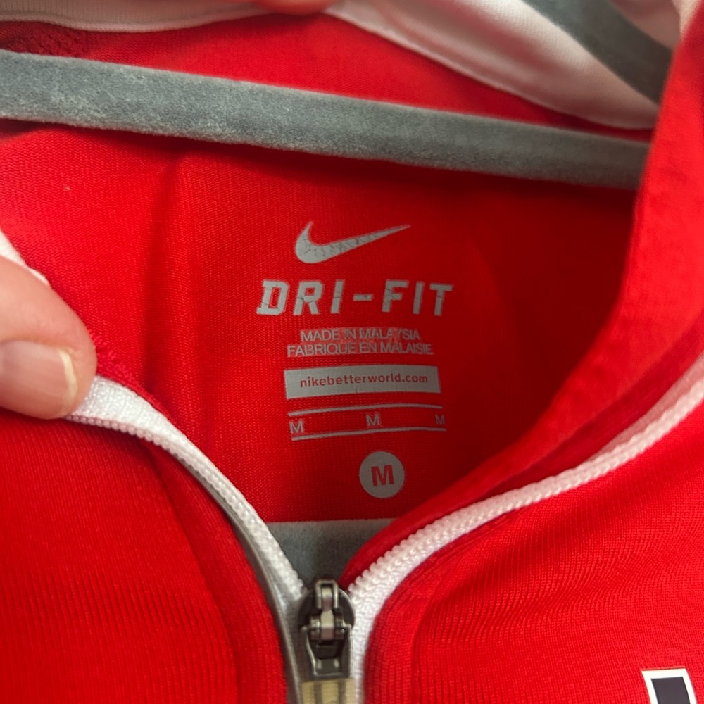 Nike Dri Fit Running Element Red USA Flag 1/4 Zip Pullover Shirt Size Small M - Picture 4 of 6
